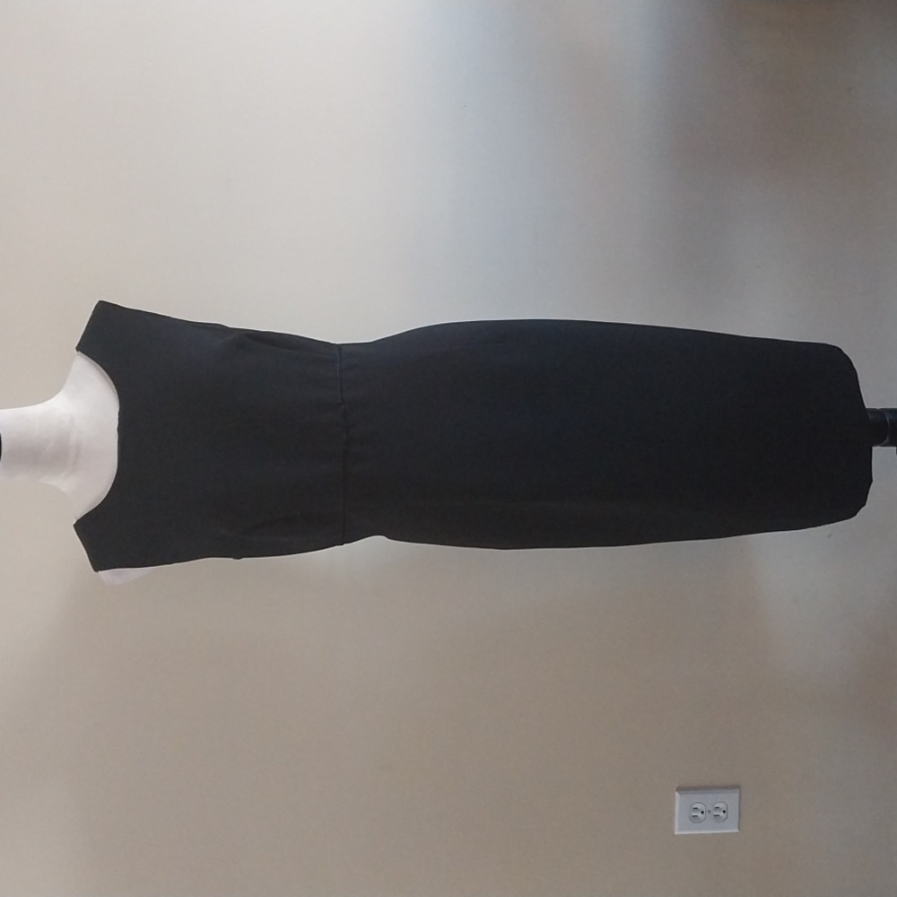 Studio One Black Sleeveless Sheath Dress